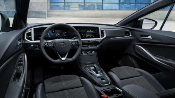 В 2022 году в России появятся две модели Opel